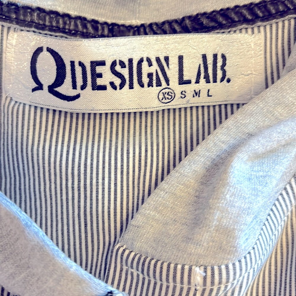 Design Lab blouse - Picture 3 of 5